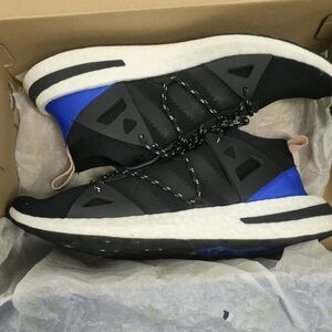Adidas Arkyn Black and Blue Athletic Womens Sneakers Sz 9.5